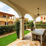 בית נופש Ely House *