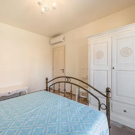 Будинок відпочинку Ely House *