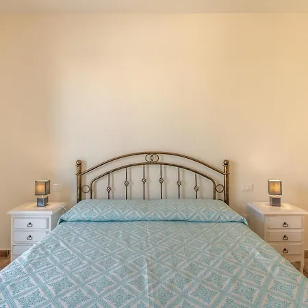 Holiday home Ely House *